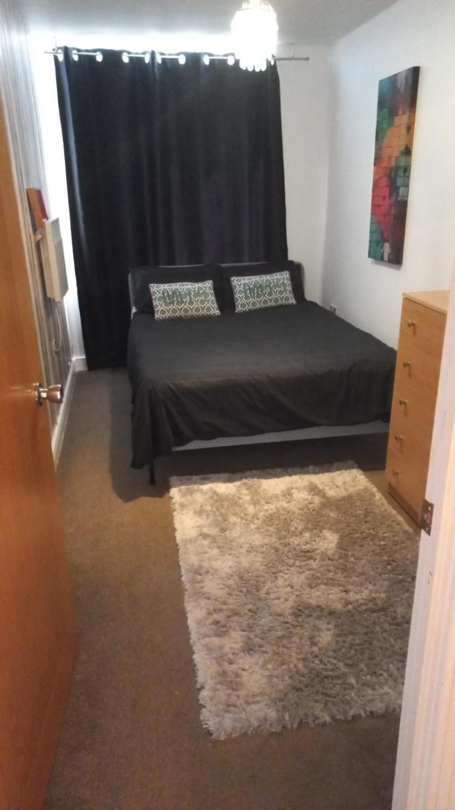 Comfy With Shared Bathroom * London